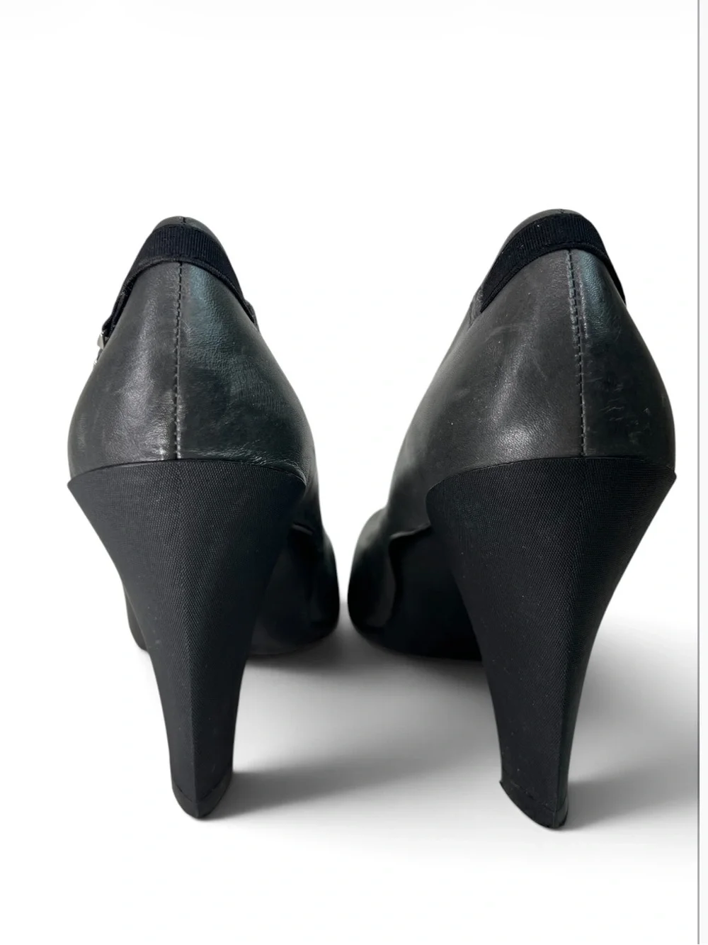 Kenneth Cole Reaction Hyperactive Black Leather Pumps Heels Size 7
